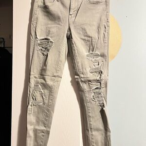 Stylish Gray Distressed Women's Jeans